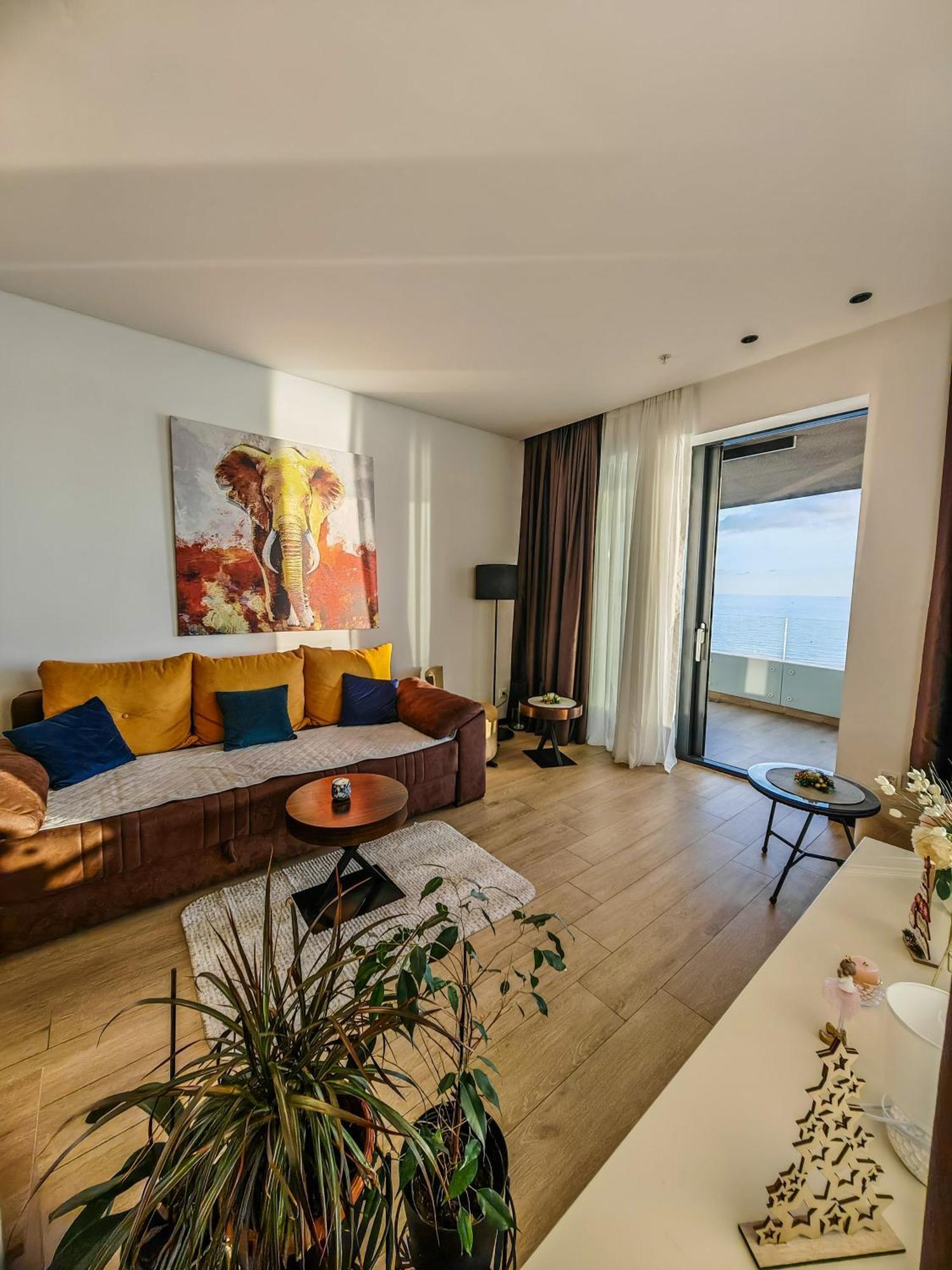 Beachfront Luxury Apartment Budva Exteriör bild