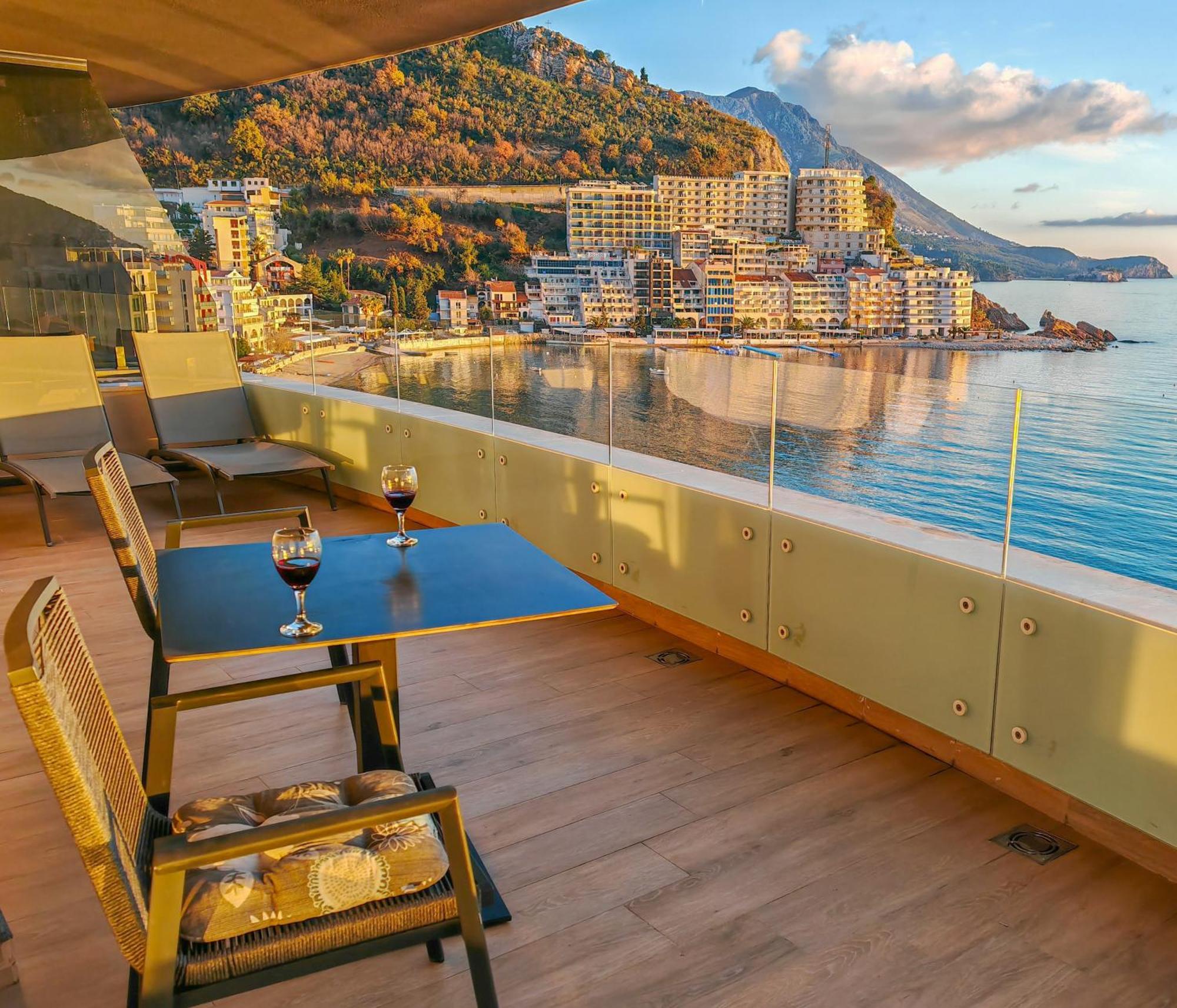 Beachfront Luxury Apartment Budva Exteriör bild